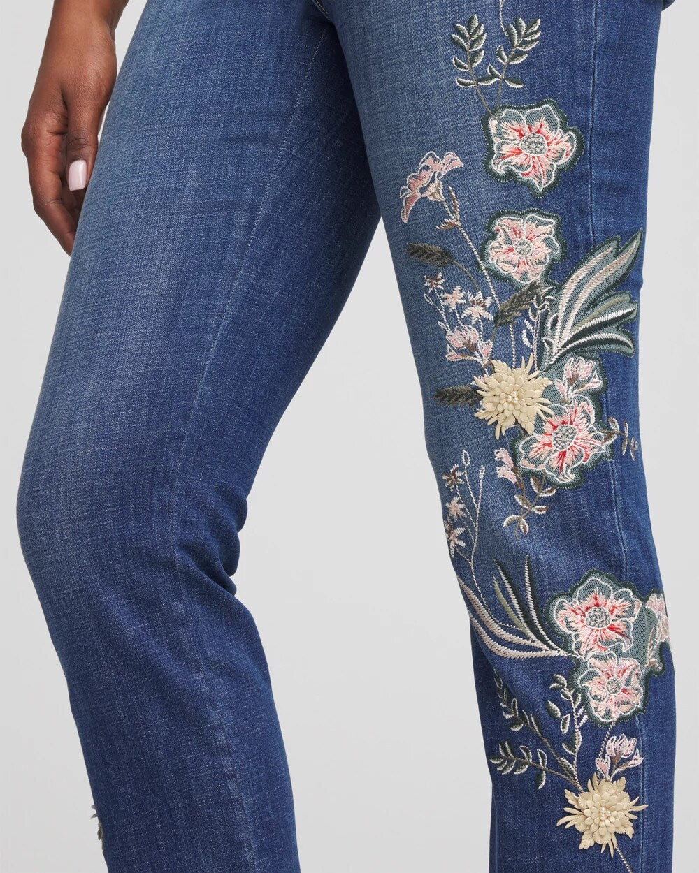 Appliqué Girlfriend Slim Ankle Jeans